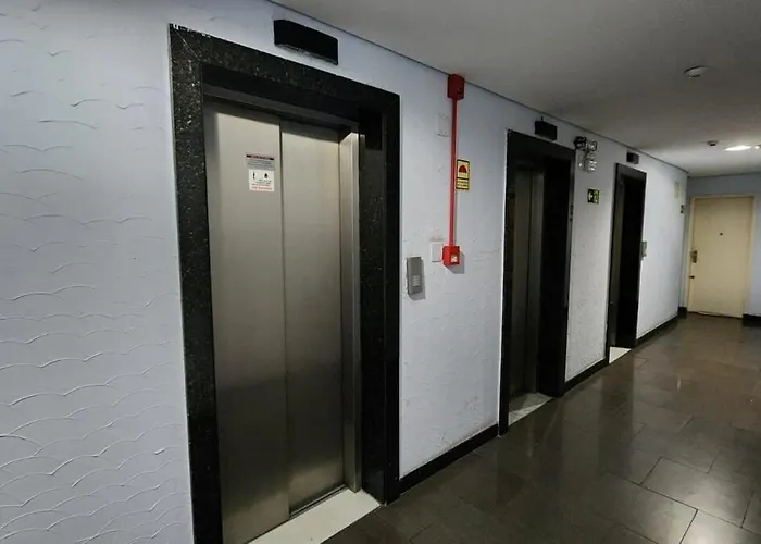 Apto Inteiro Centro Sta Casa 200m Wifi Perto De Ate 4 Pessoas *