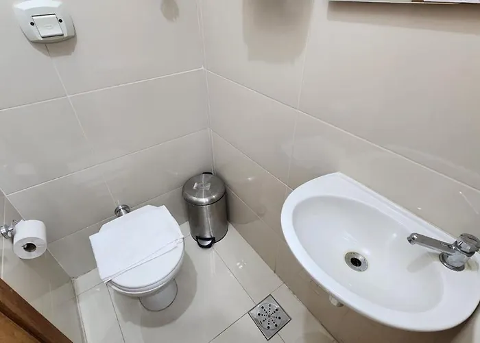 Apto Inteiro Centro Sta Casa 200m Wifi Perto De Ate 4 Pessoas Apartment