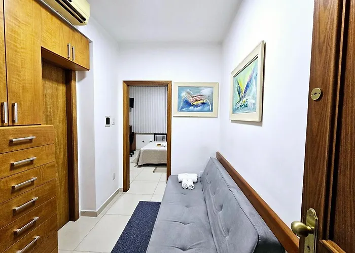 Apto Inteiro Centro Sta Casa 200m Wifi Perto De Ate 4 Pessoas Apartment *