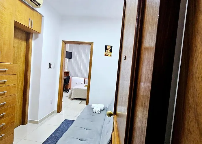 Apto Inteiro Centro Sta Casa 200m Wifi Perto De Ate 4 Pessoas * Porto Alegre